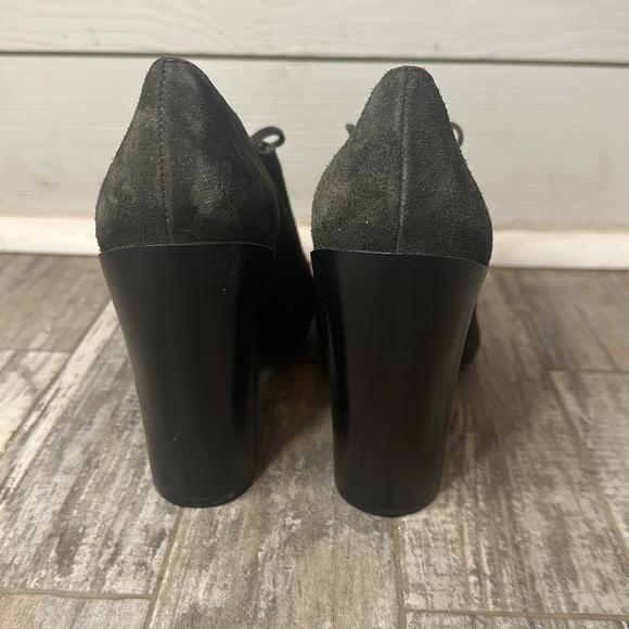 Tory Burch Black Lace Up Suede Booties Ankle High 4.5 inch Heel Boots Size 8 - Picture 4 of 5